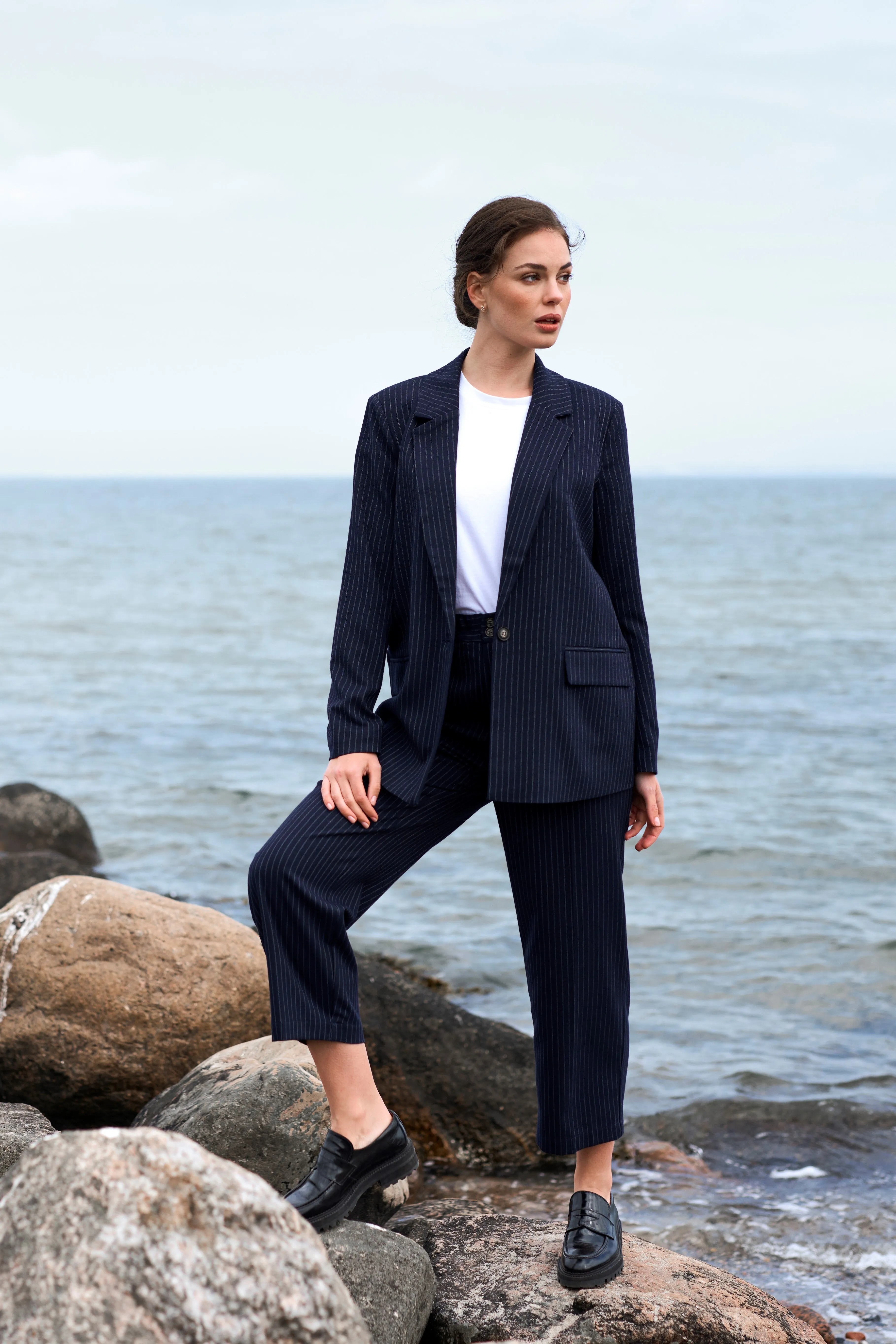 PINSTRIPE CROP PANT